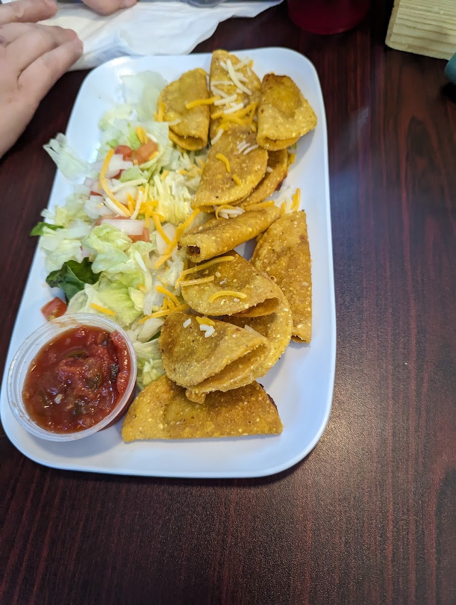Thirsty's Bar and Grill - Photo 3