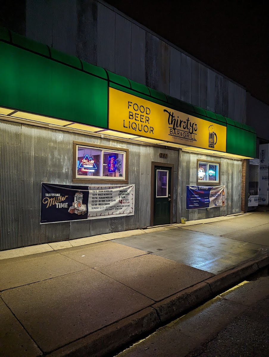 Thirsty's Bar and Grill - Photo 7