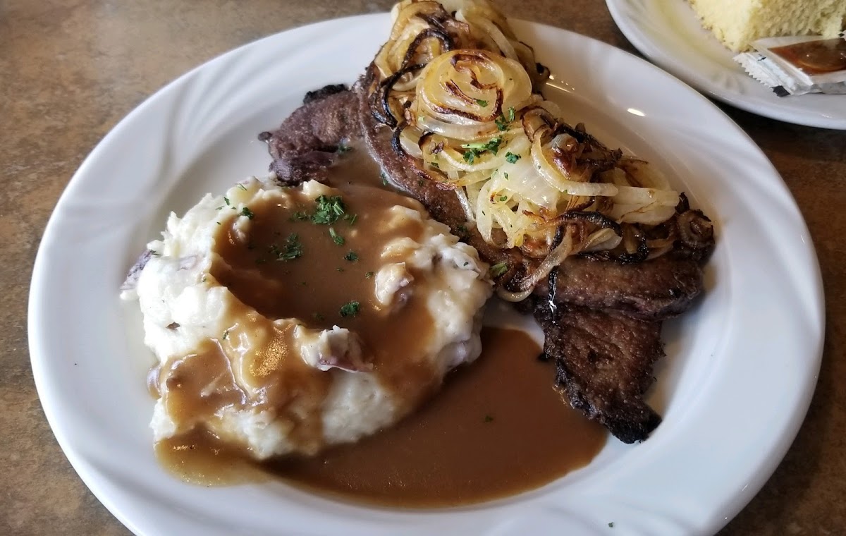 Timberline Restaurant - Photo 4