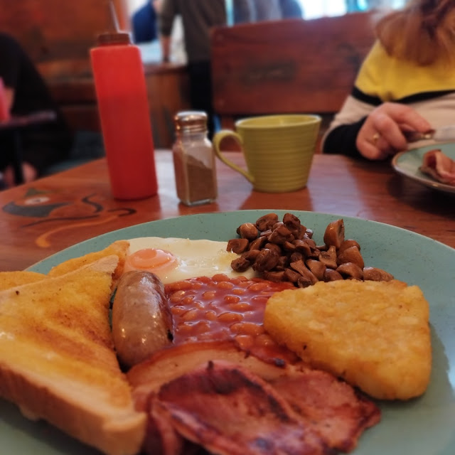 English Breakfast Standard Size not the Giant One