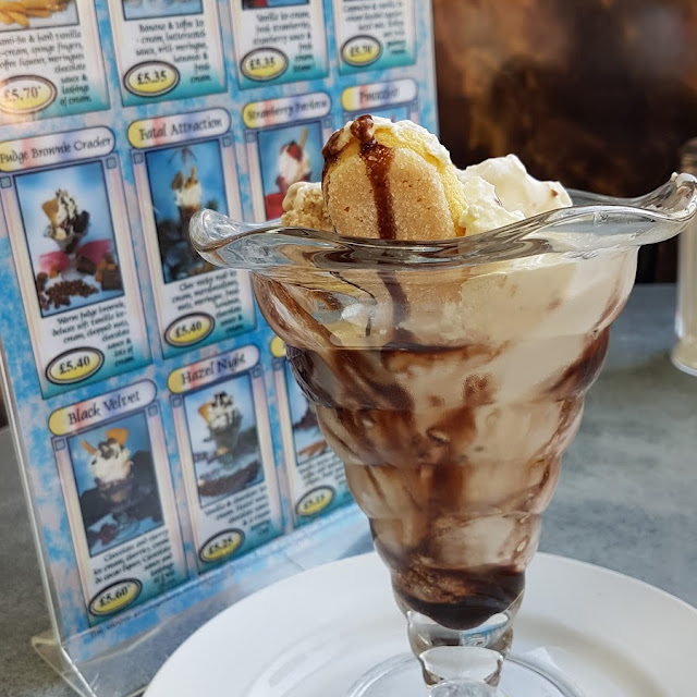 Ice Cream Sundaes