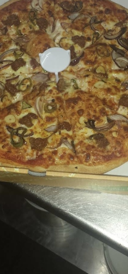 Amicos Pizza - Photo 5