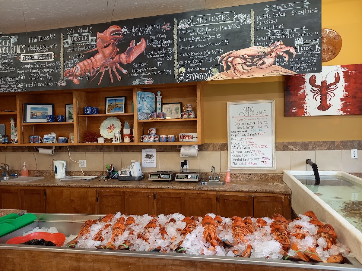 Alma Lobster Shop - Photo 2