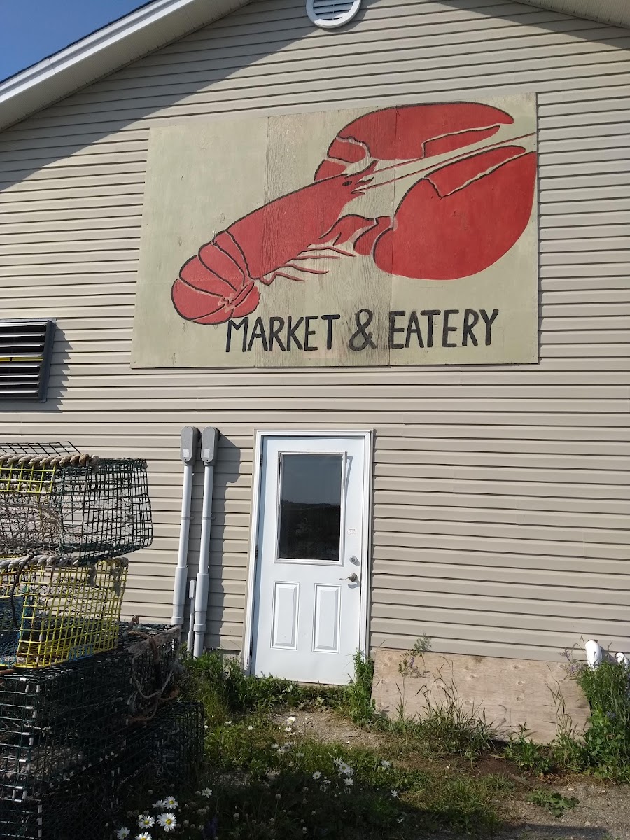 Alma Lobster Shop - Photo 3