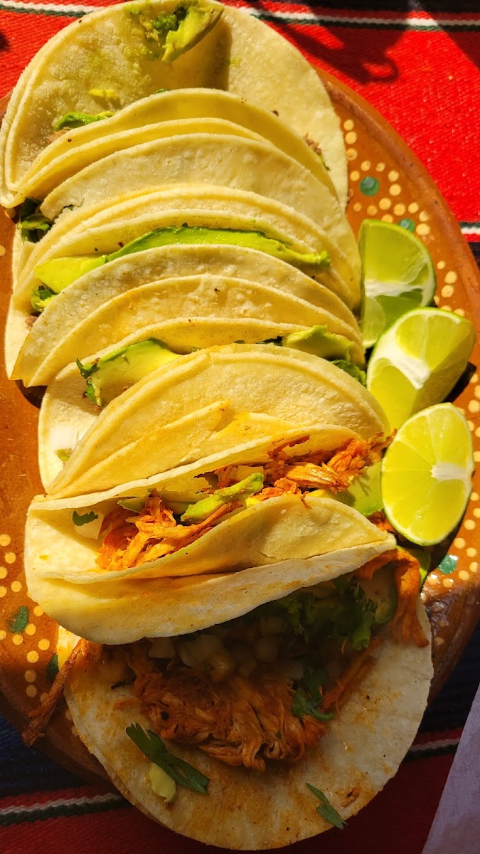 Taqueria La Gloria - Photo 4