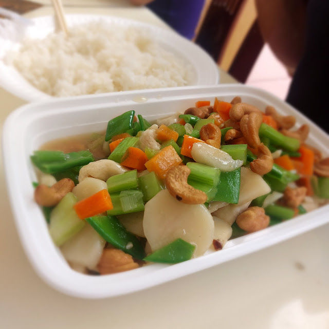 Chicken with Cashew Nuts