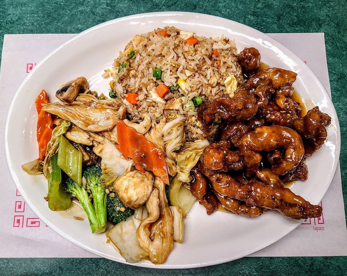 Harvest Heights Restaurant - Photo 6