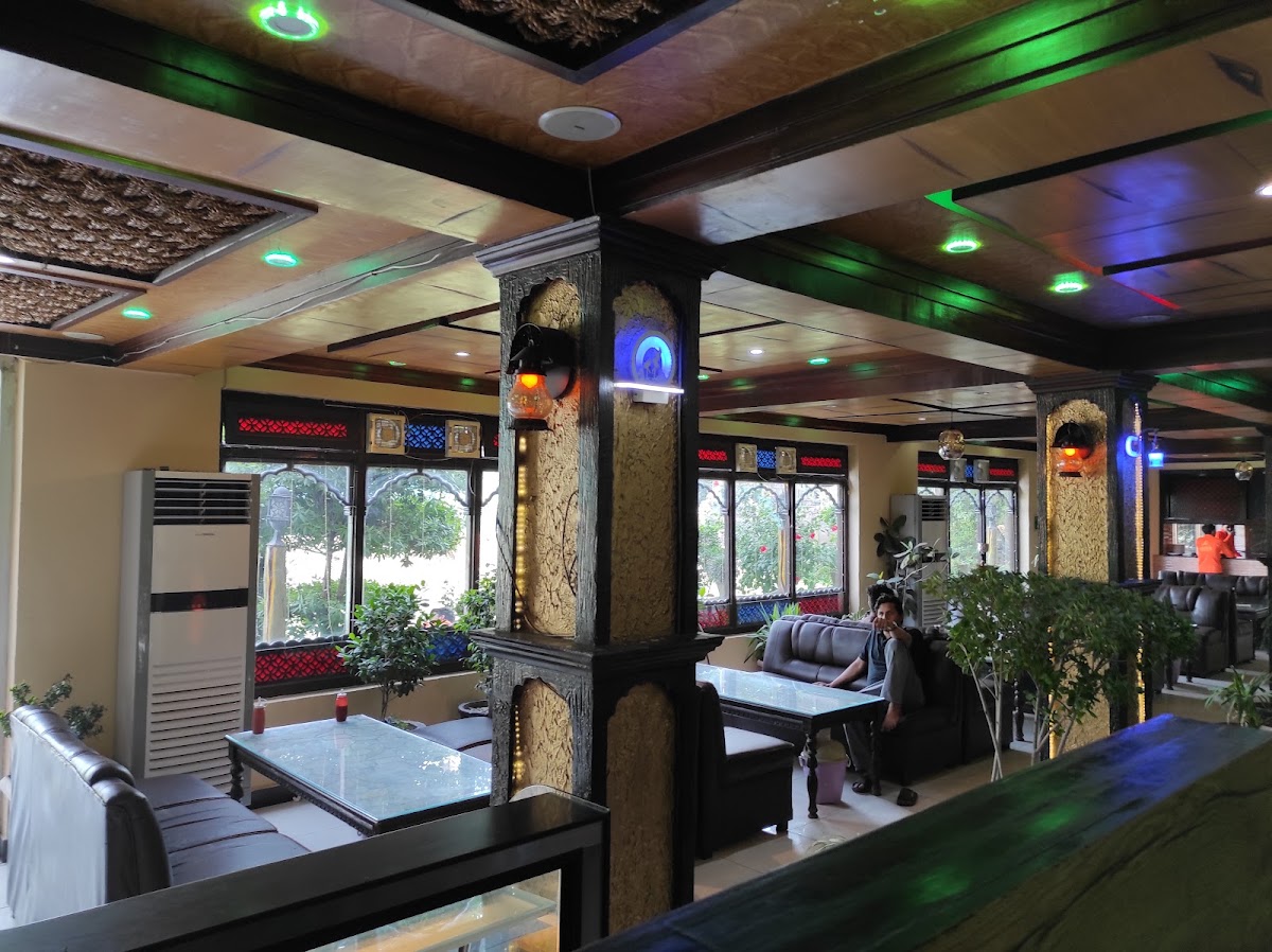 Green Hut Pizza Restaurant - Photo 7