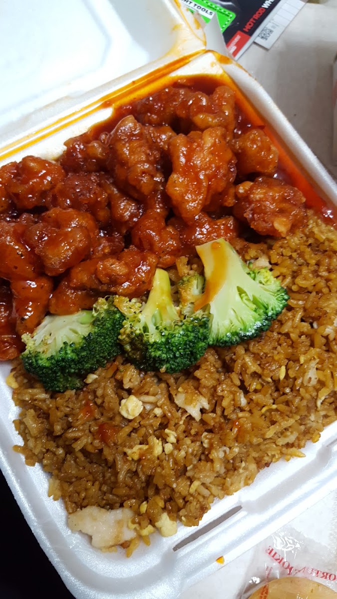 Fu Yu Chinese Kitchen - Photo 3
