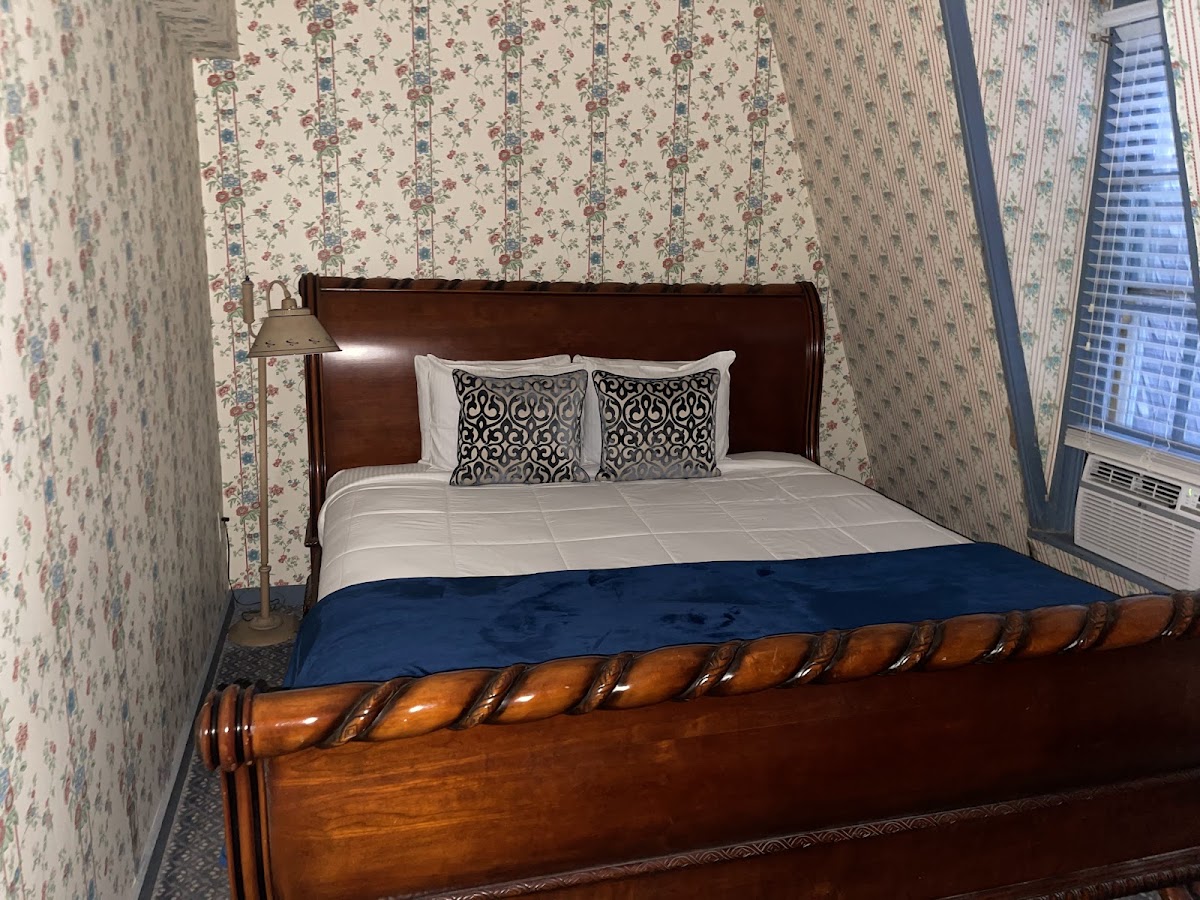 Robert Morris Inn - Photo 2