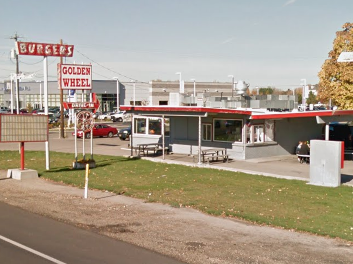 Golden Wheel Drive-In - Photo 7