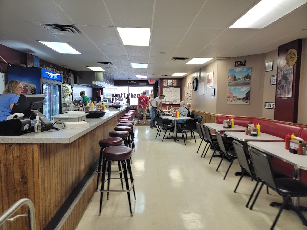 Past Time Cafe - Photo 4