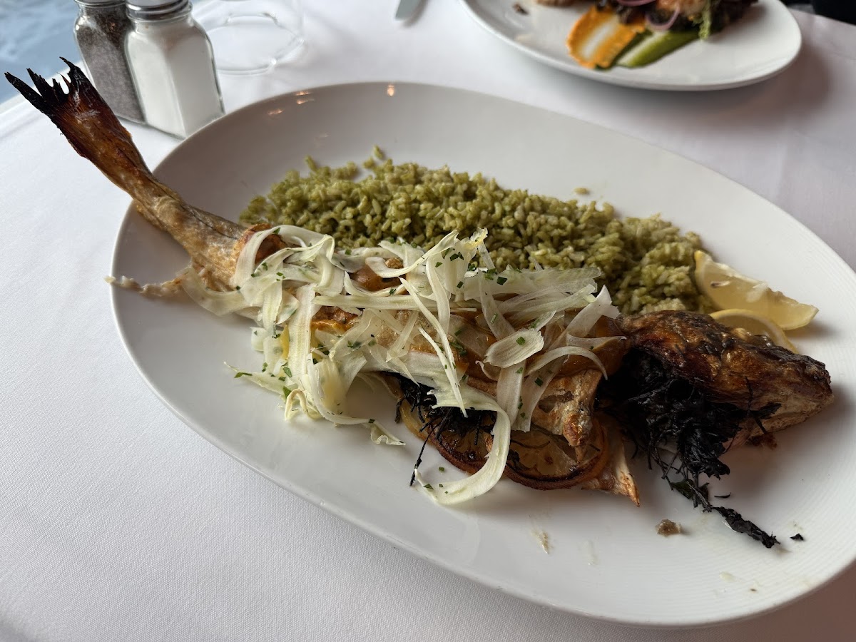 Hemenway's Restaurant - Photo 1