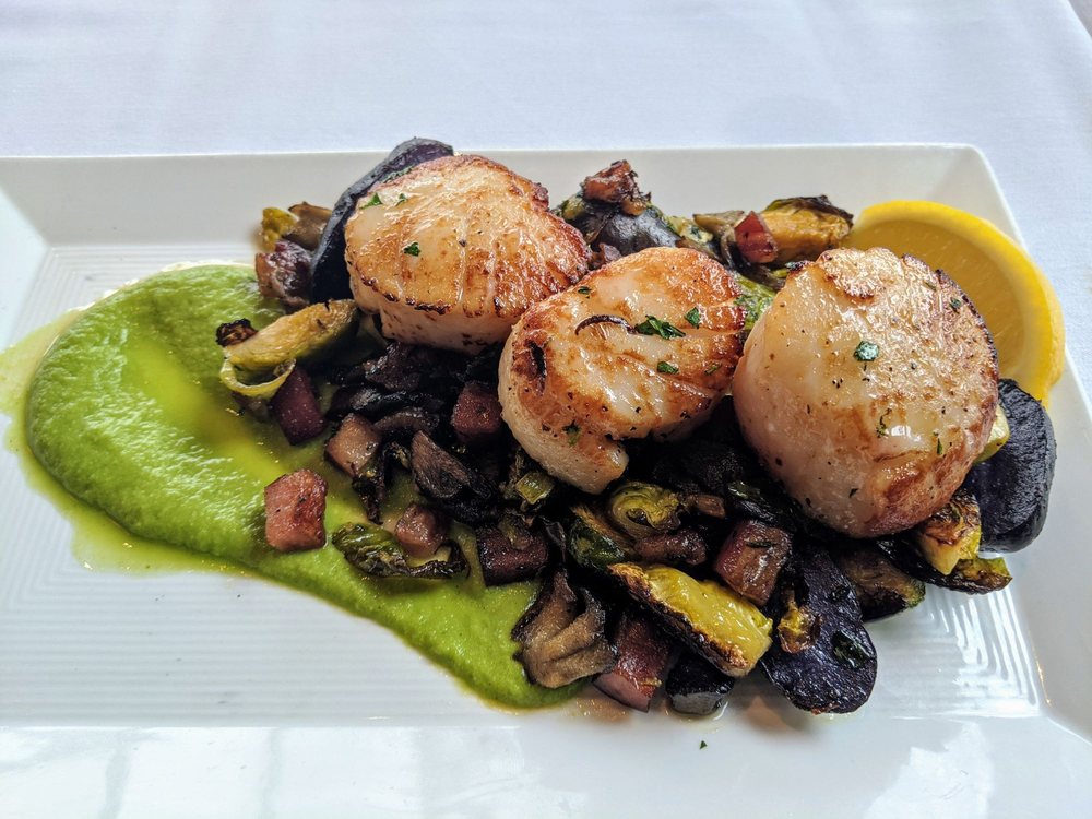 Hemenway's Restaurant - Photo 4