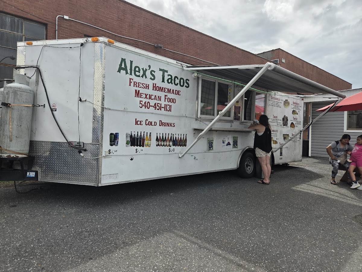 Alex's Tacos - Photo 1