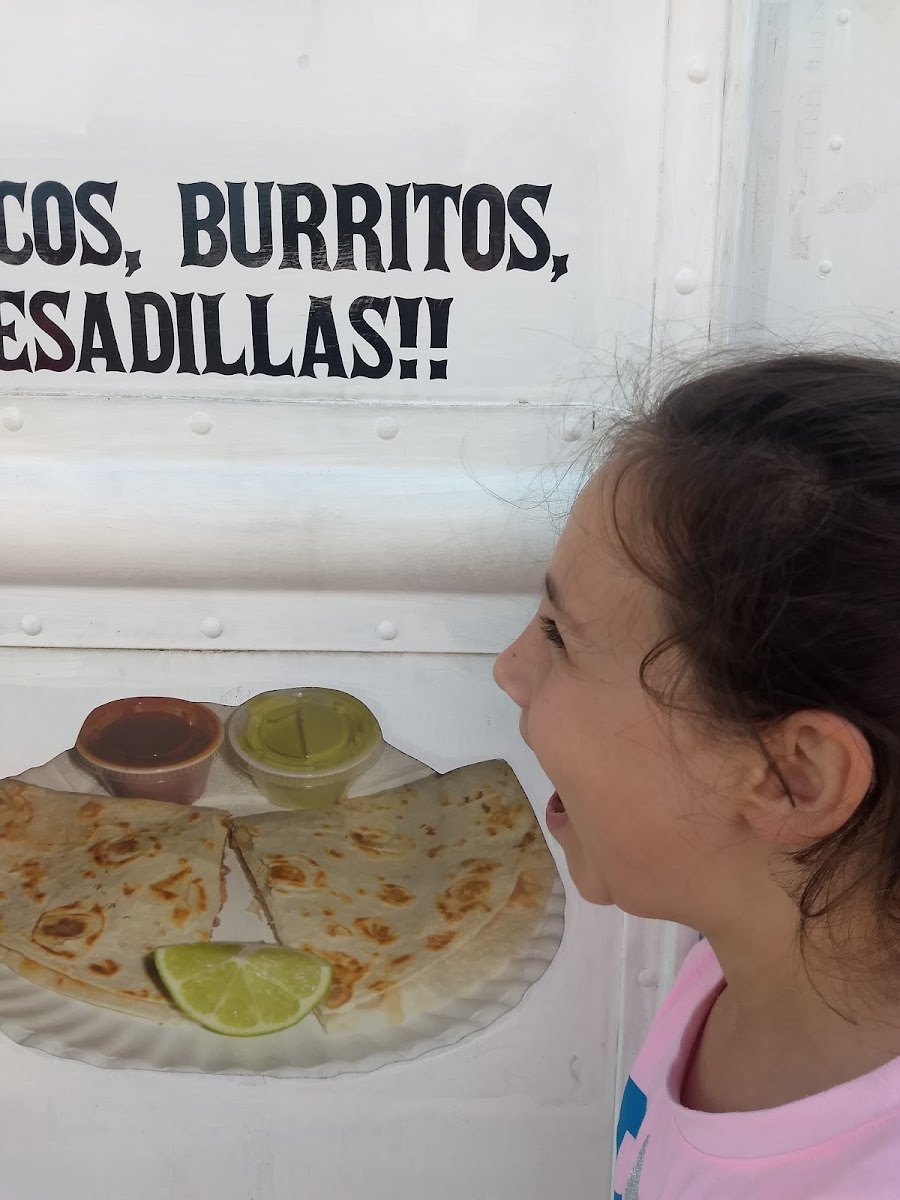 Alex's Tacos - Photo 4