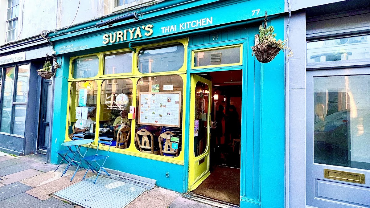 Suriya's Thai Kitchen - Photo 7