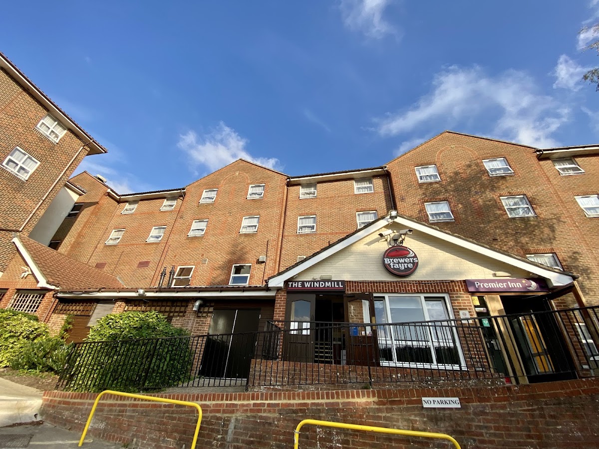 The Windmill Brewers Fayre - Photo 4