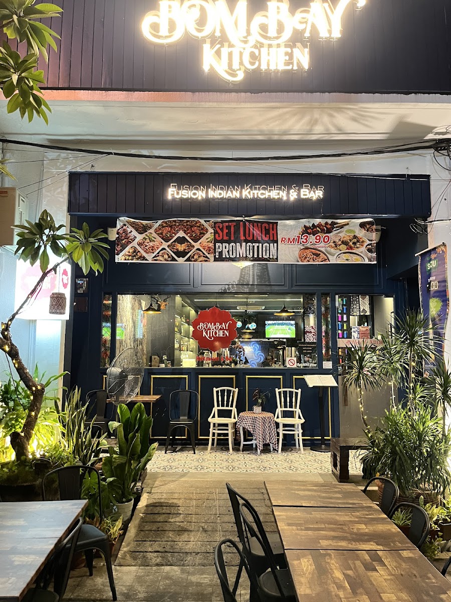 Bombay Kitchen And Bar Penang - Photo 3