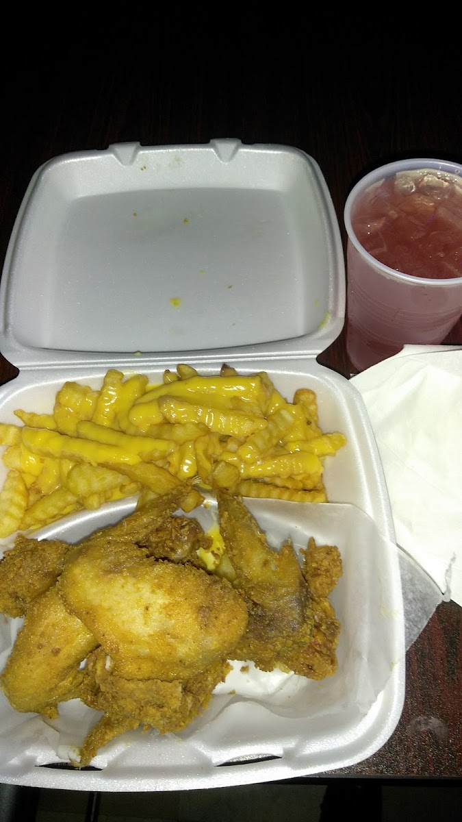 Benny's Bistro on Olden - Photo 4