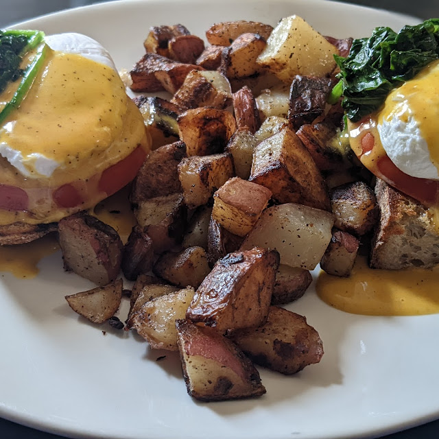 Eggs Florentine with Hollandaise Sauce