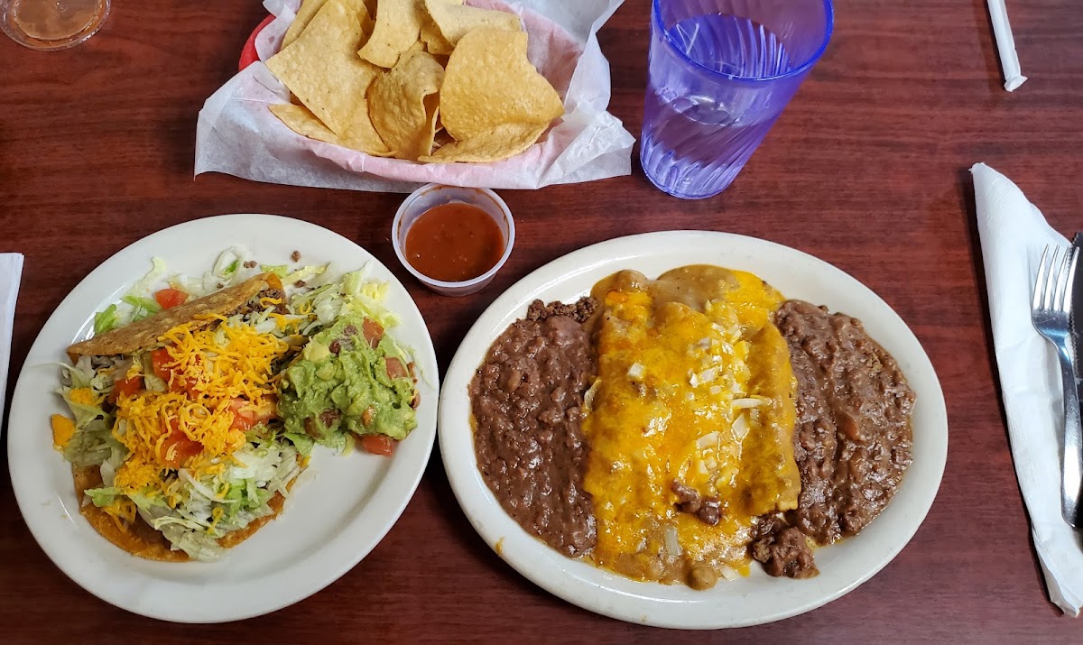 Gonzalez Cafe - Photo 1