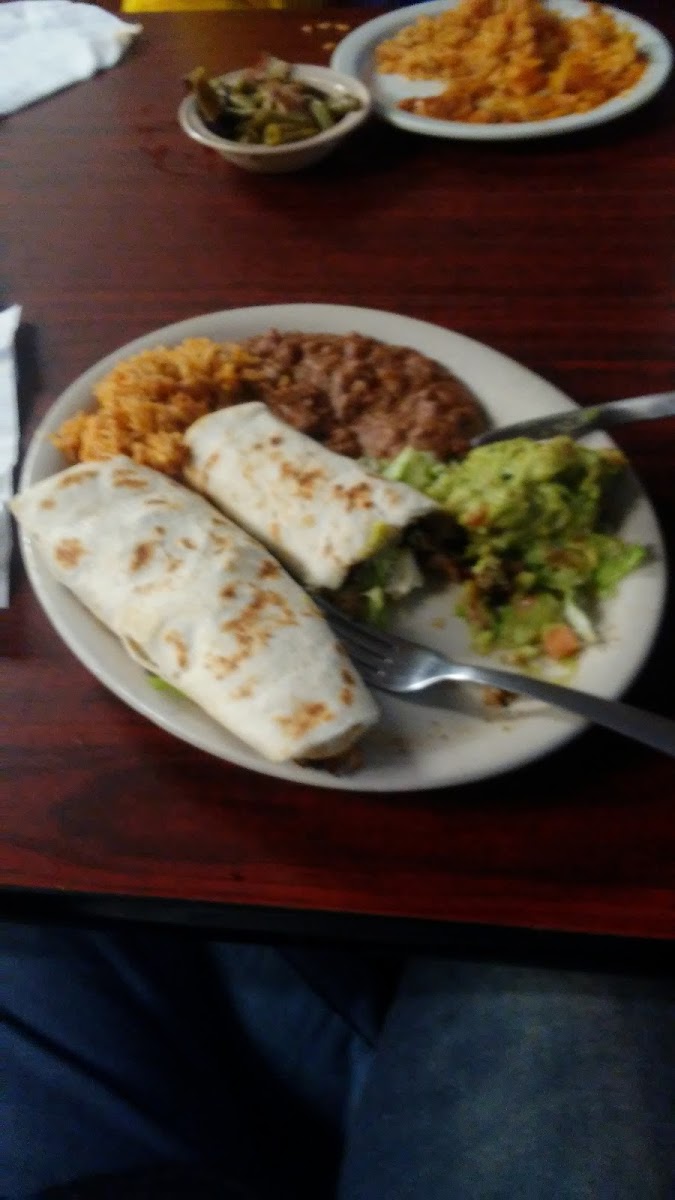 Gonzalez Cafe - Photo 5