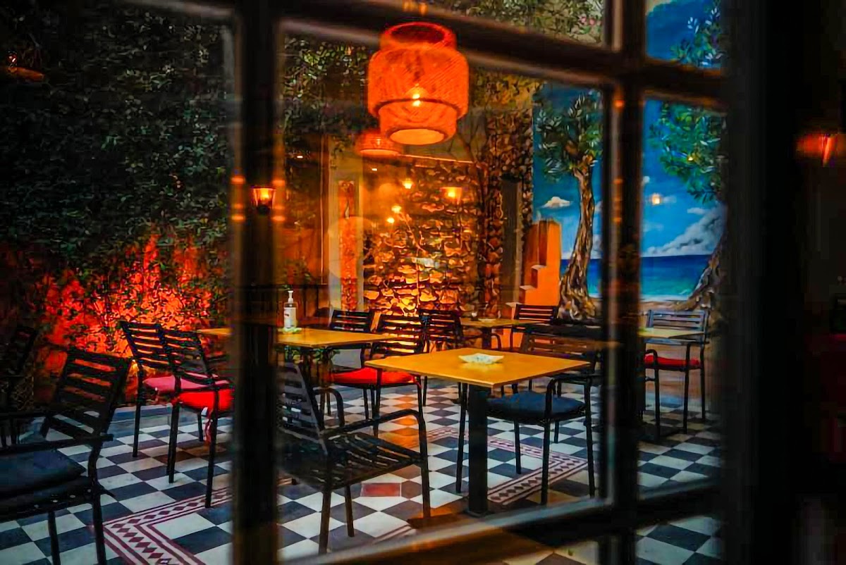 Plakaki Cafe