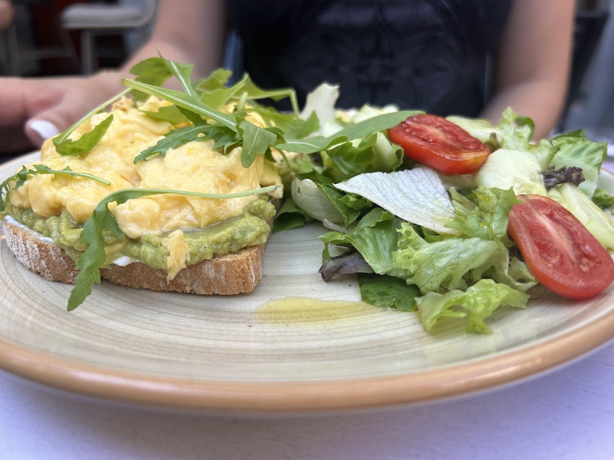 Plakaki Cafe - Photo 8