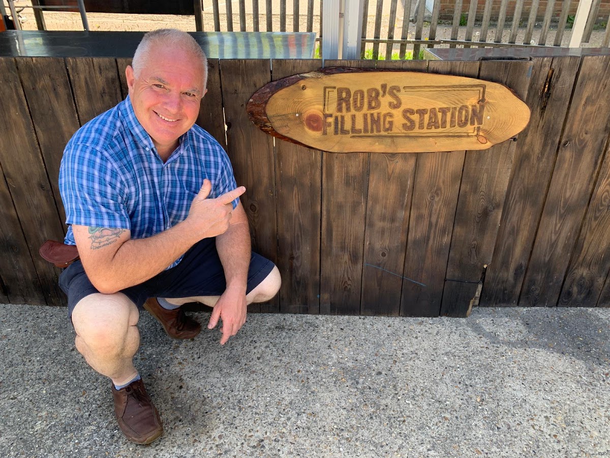 Rob's Filling Station - Photo 2
