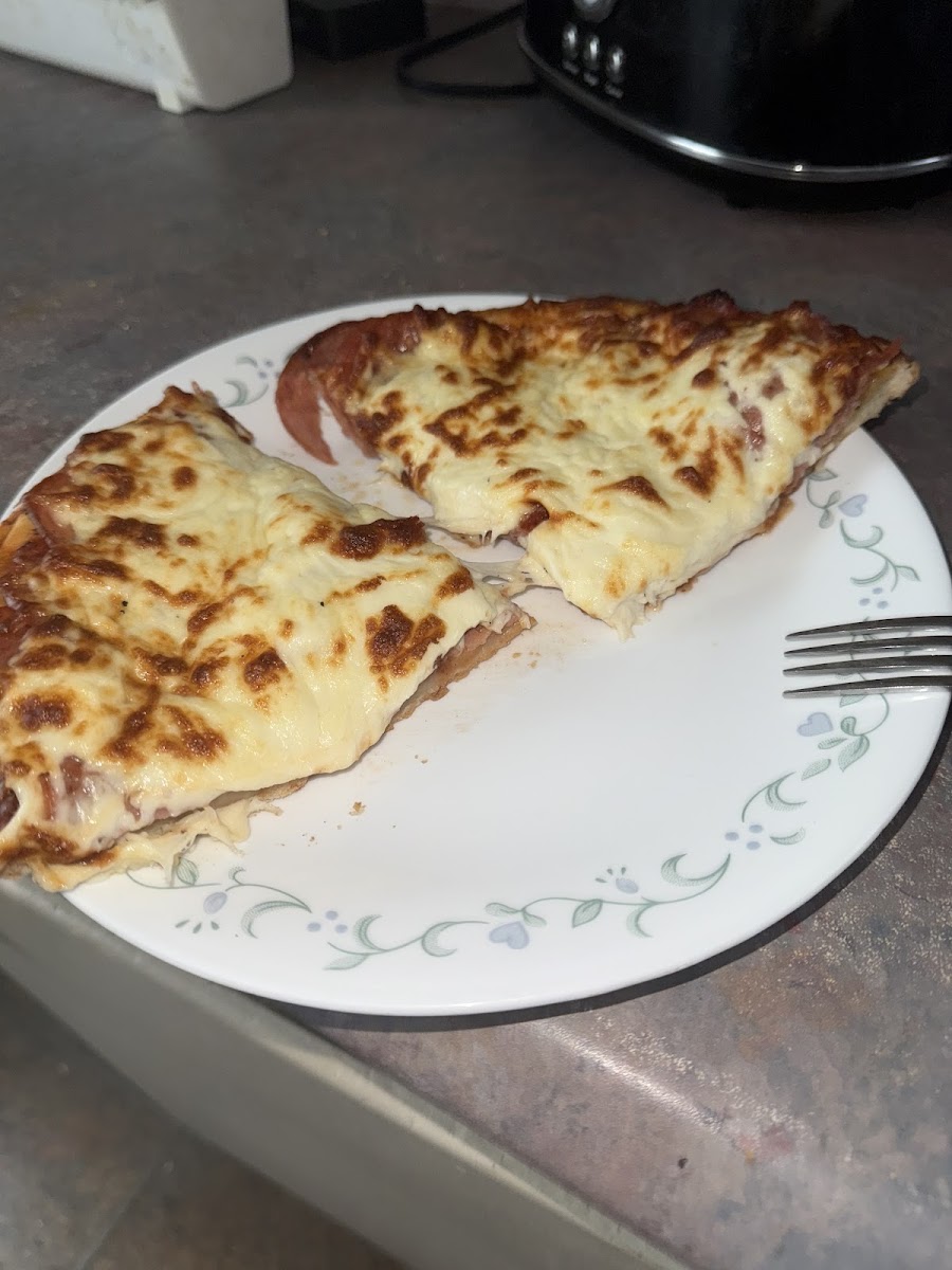 Louis' Pizzeria - Photo 2