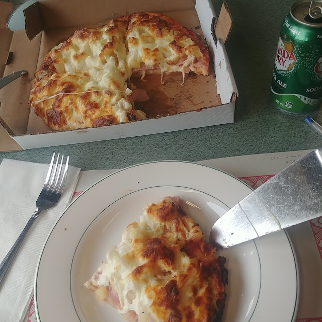 Hawaiian Pizza