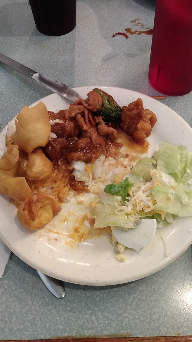 Manchu Buffet - Photo 5