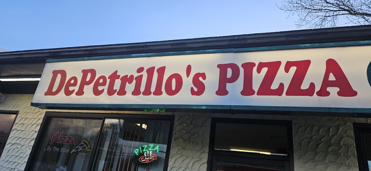 De Petrillo's Pizza & Bakery - Photo 6