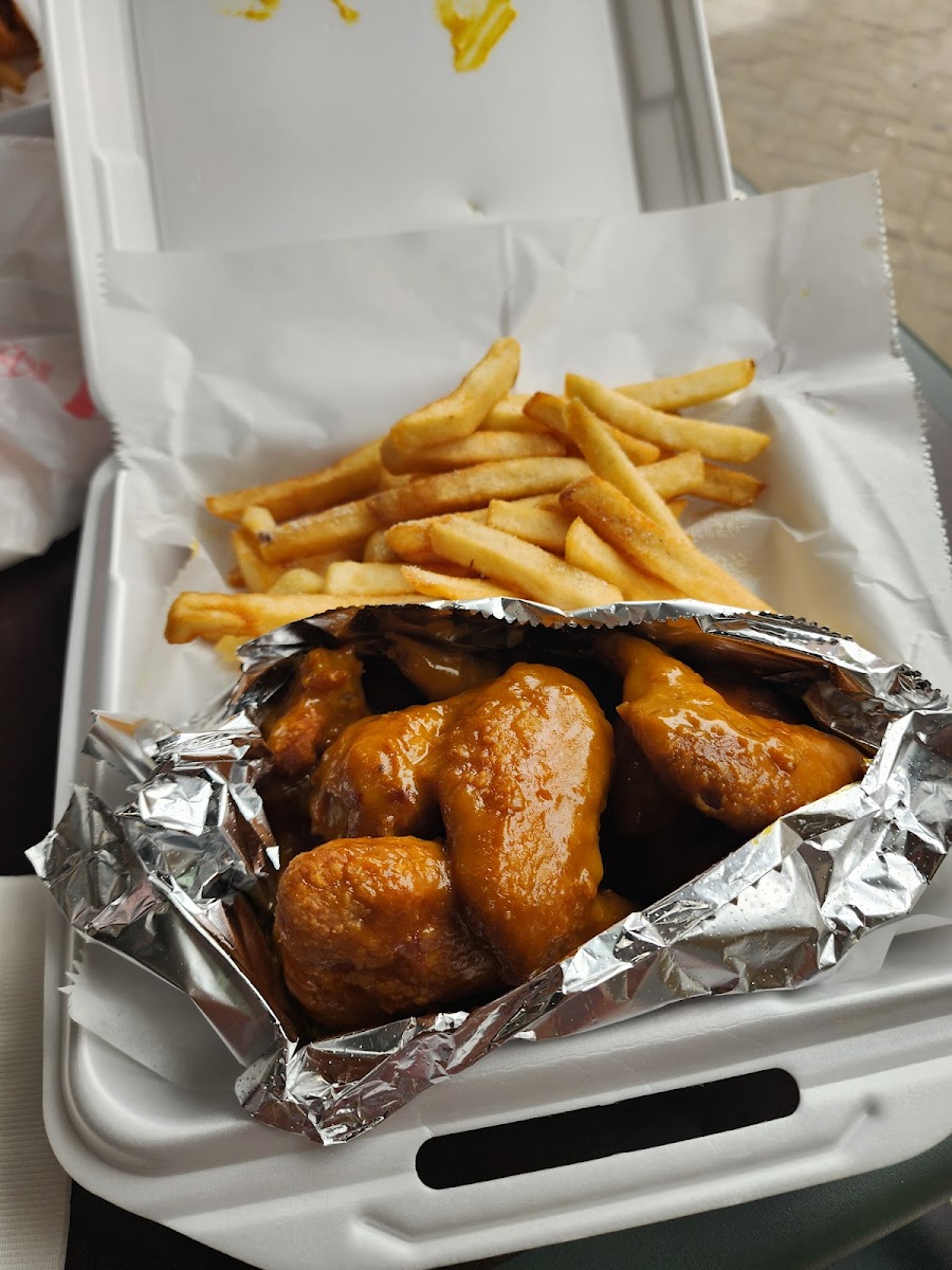 STL City Grill - Photo 4