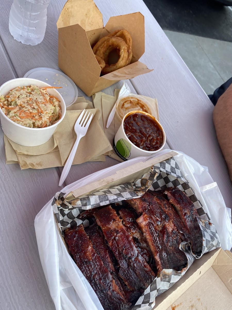 Yorkie's B-B-Q and Catering - Photo 4
