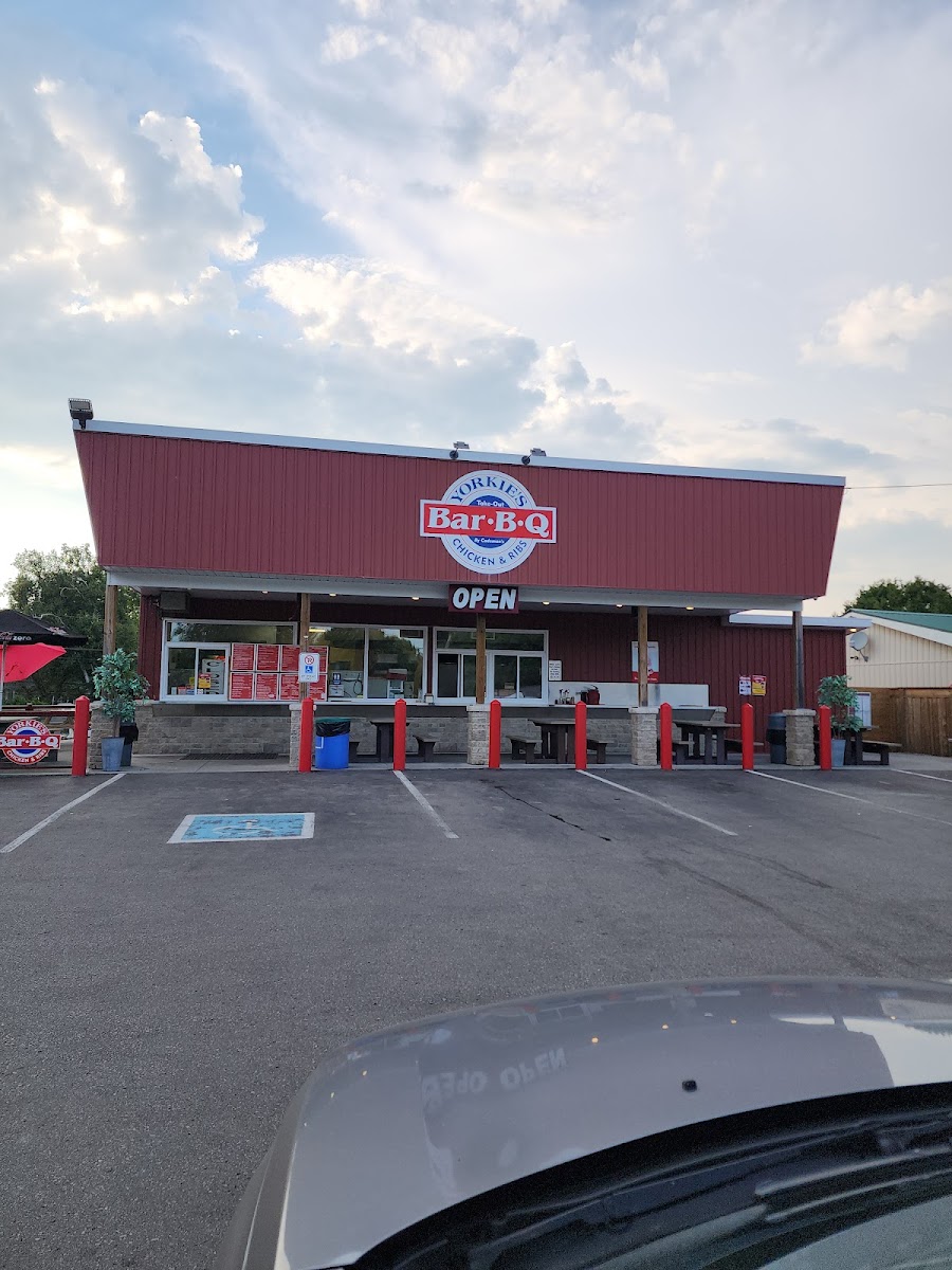 Yorkie's B-B-Q and Catering - Photo 8