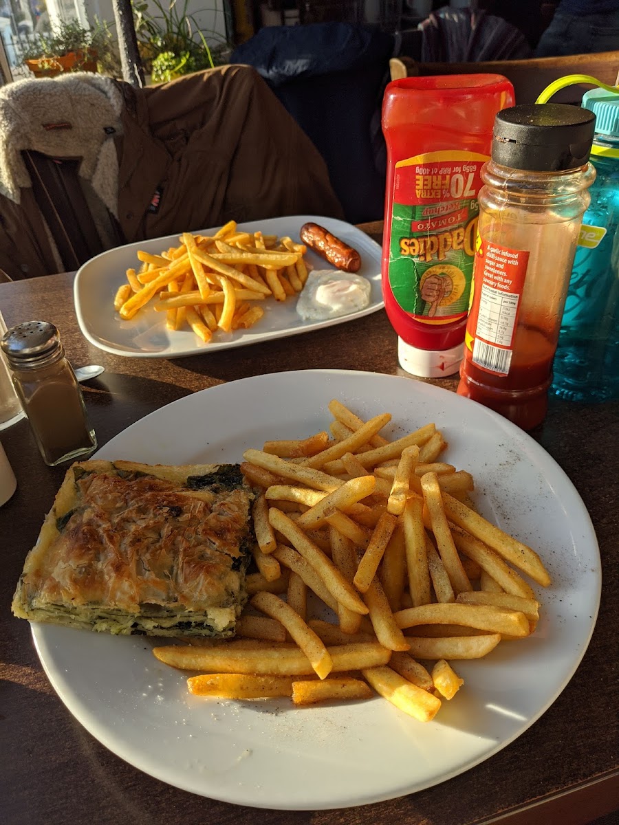 Elm Grove Cafe - Photo 7