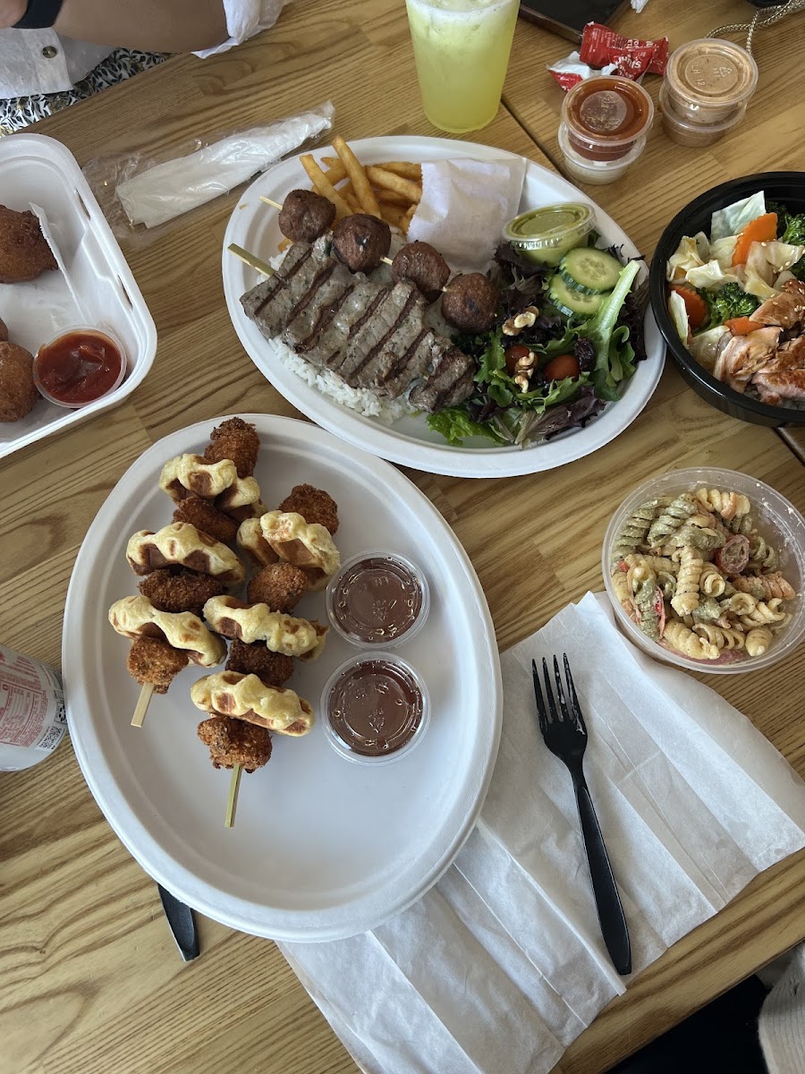 QDs Fast Food - Photo 2