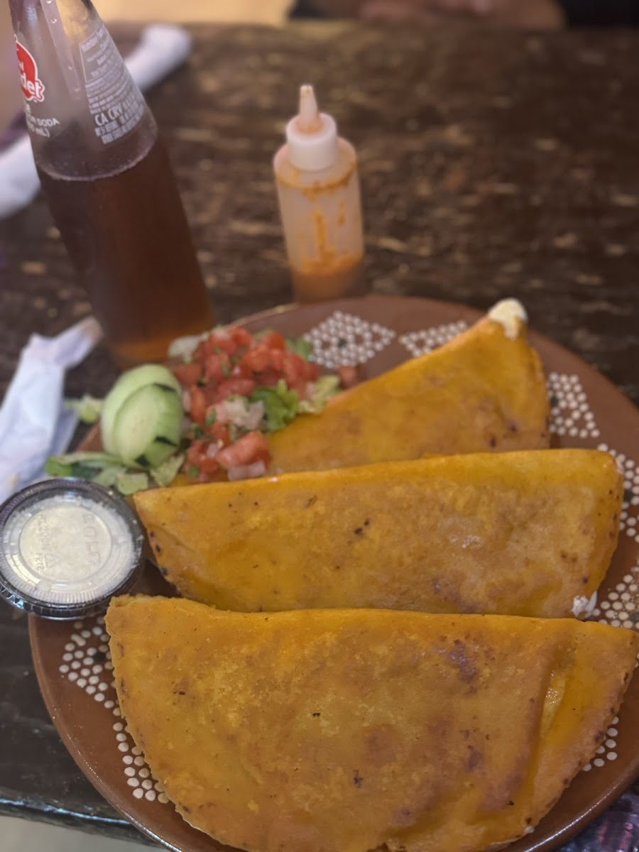 Plaza Mexico Restaurant - Photo 7