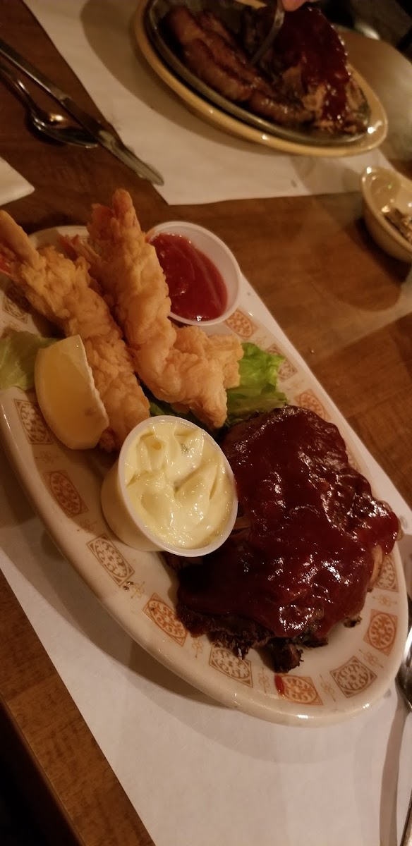 D & K Hickory House Restaurant - Photo 3