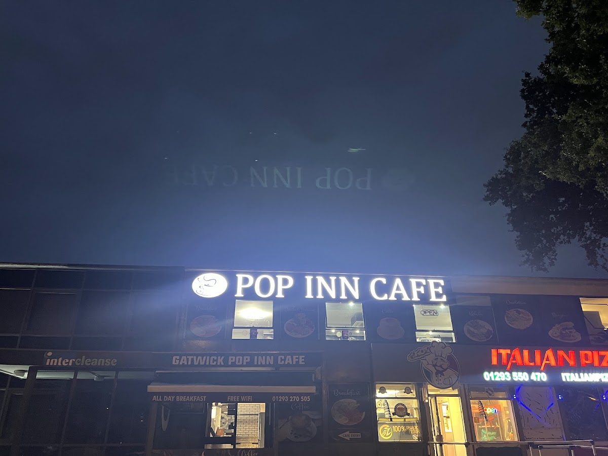 Gatwick Pop Inn Cafe - Photo 6