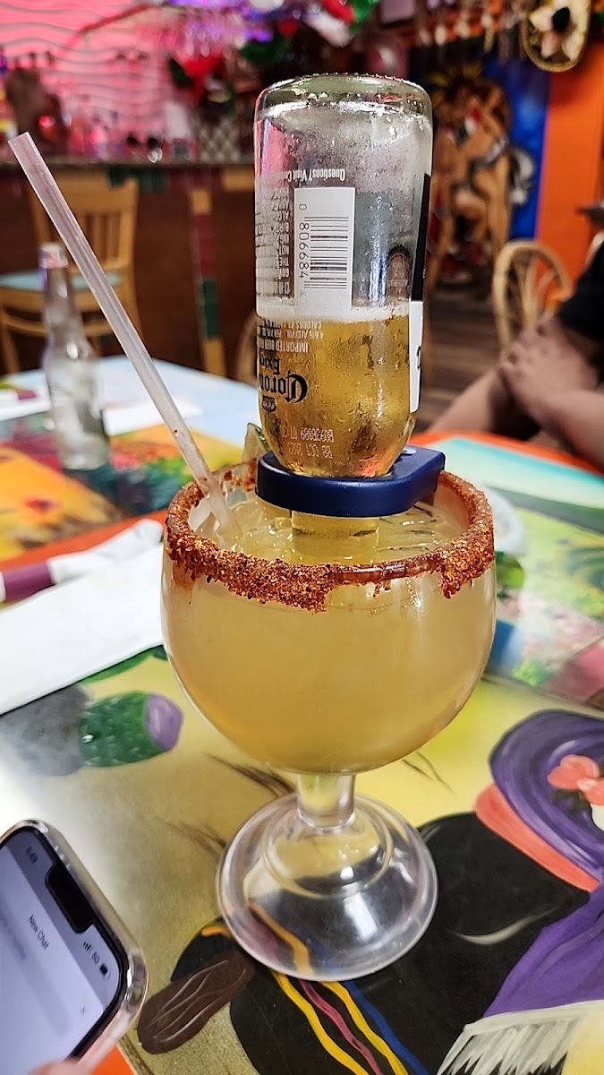 Mi Salvador Mexicano - Photo 3