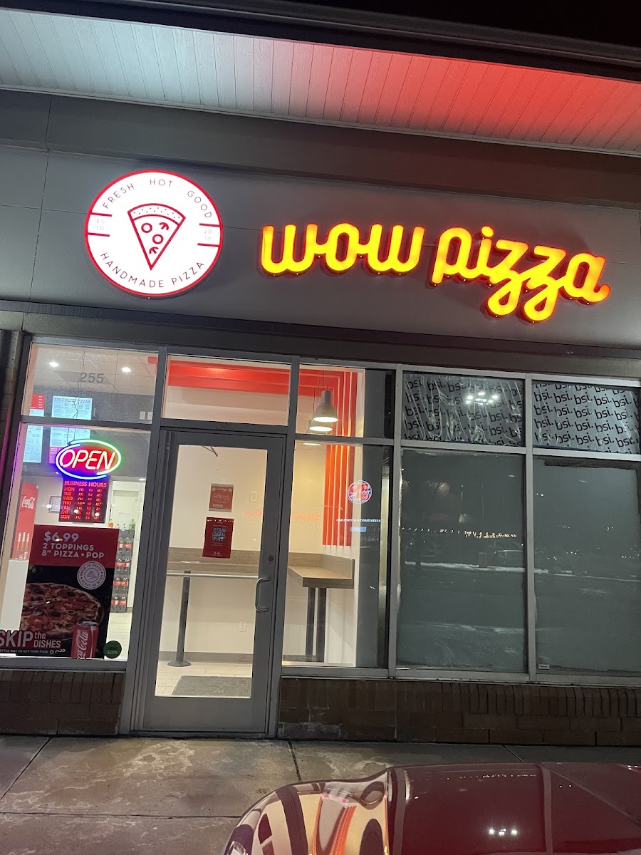 Wow Pizza Calgary - Photo 3