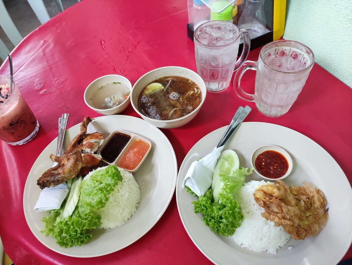 ABAH UMI & ABE NASI AYAM - Photo 1