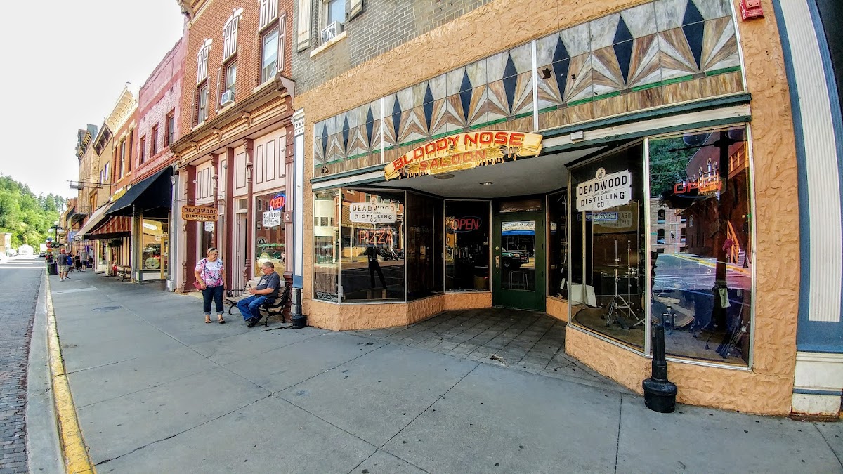 Deadwood Pizza Factory - Photo 6