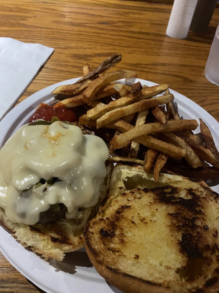 Haggerty's Pub & Eatery - Photo 5