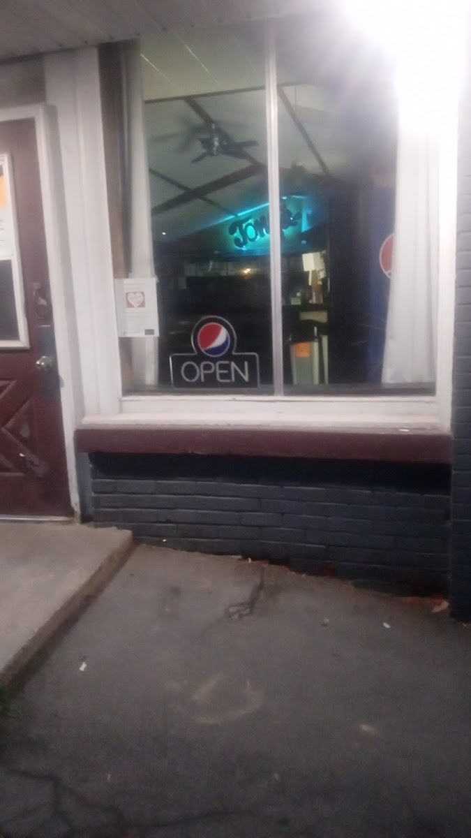 Tony's Pizza & Pub - Photo 6