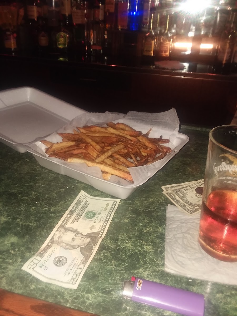 Tony's Pizza & Pub - Photo 8