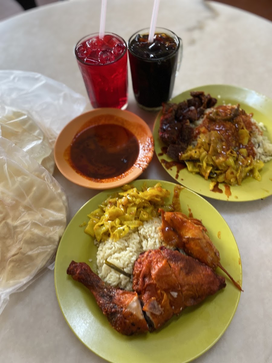 Restoran SMR Nasi Lemak Royale - Photo 2